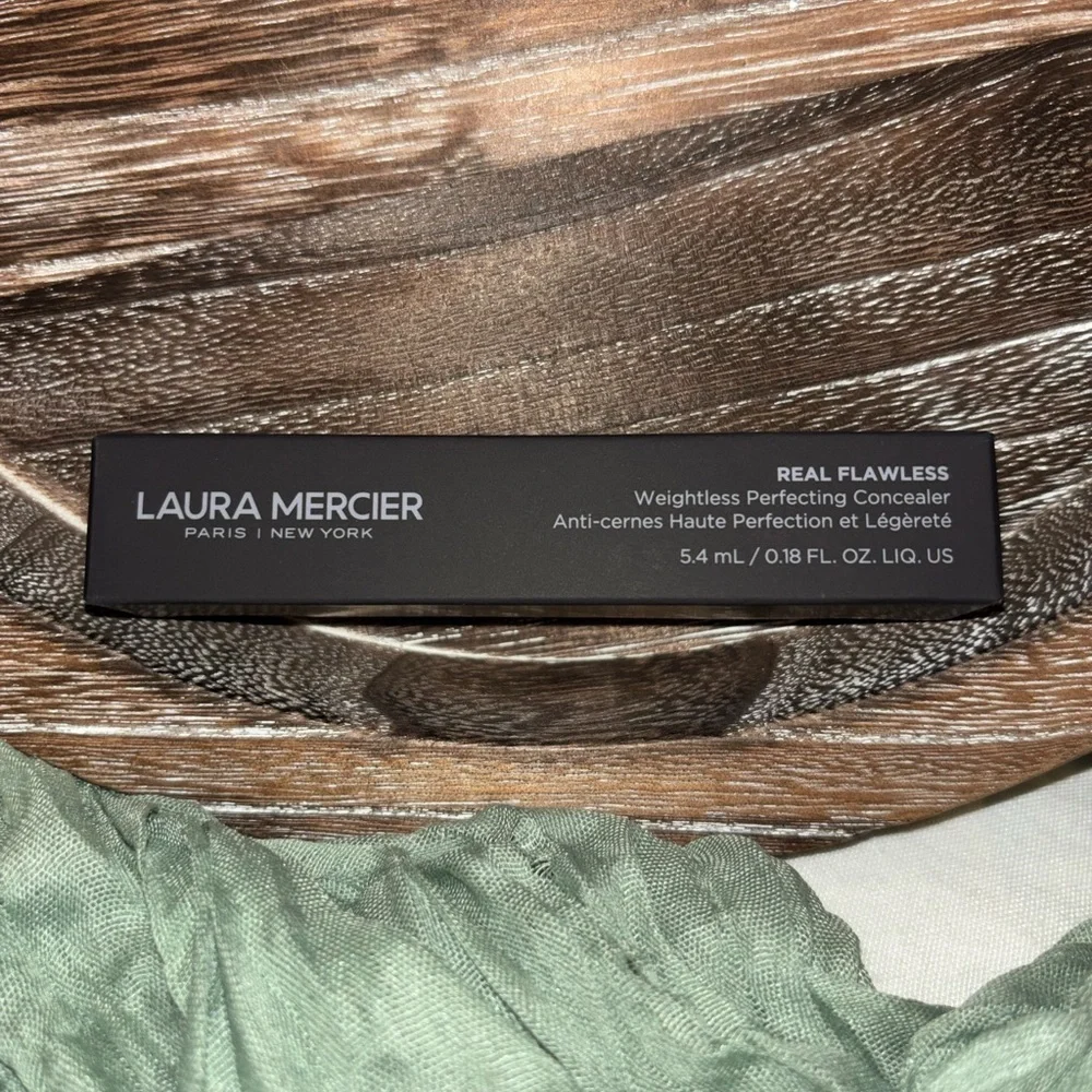 Laura Mercier Real Flawless Concealer 2C2 Full Size NIB Weightless Perfecting